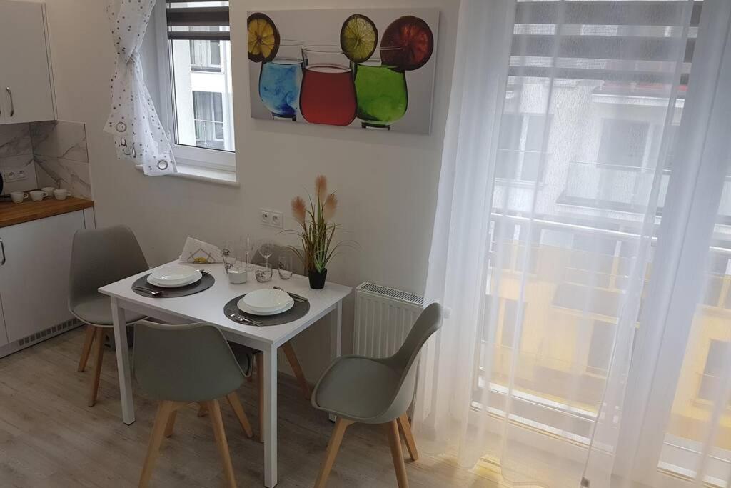 Komfortowy Nowoczesny Apartament Kustronia Z Garazem Balkonem Wanna Bielsko-Biala Exterior photo
